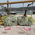 아파트 Ania