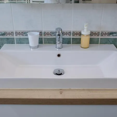 Ania Apartman