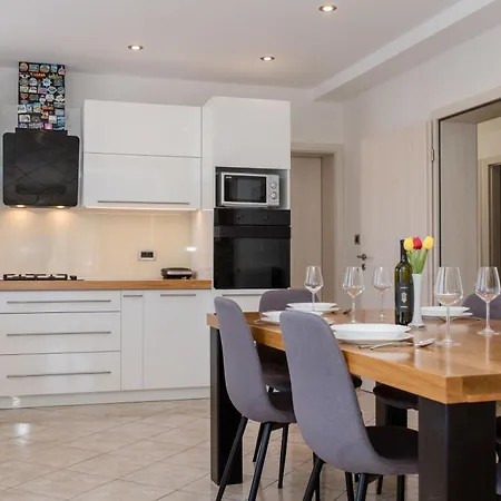 Ania Apartman