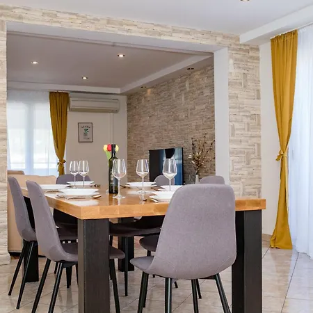 Apartment Ania Rab Town
